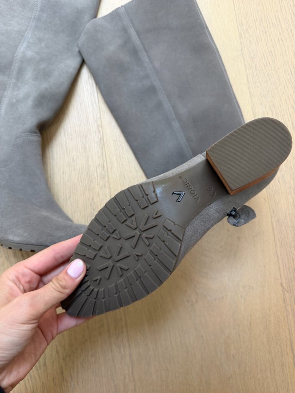 Vionic Boots - Picture 2 of 5